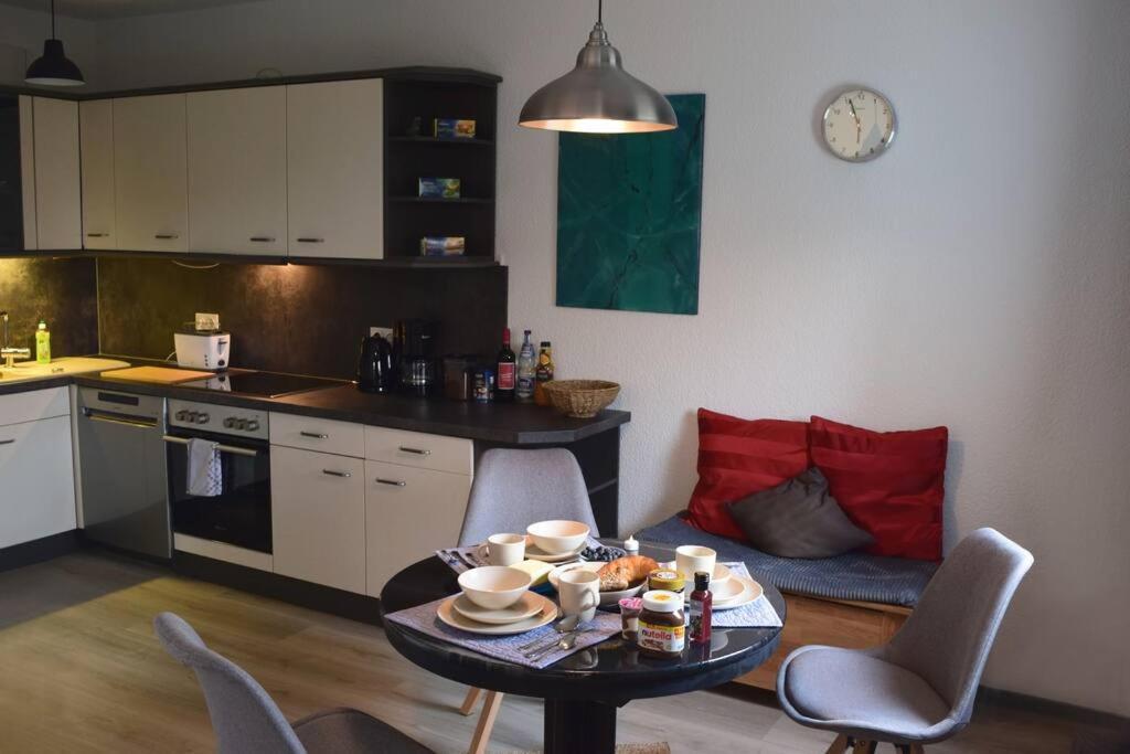 Md-5 Stadtfeld Beimsstrasse 81 - Appartement Domblick - Parkplatz - Balkon - 2Einzelbetten - Schlafsofa มัคเดอบวร์ก ภายนอก รูปภาพ