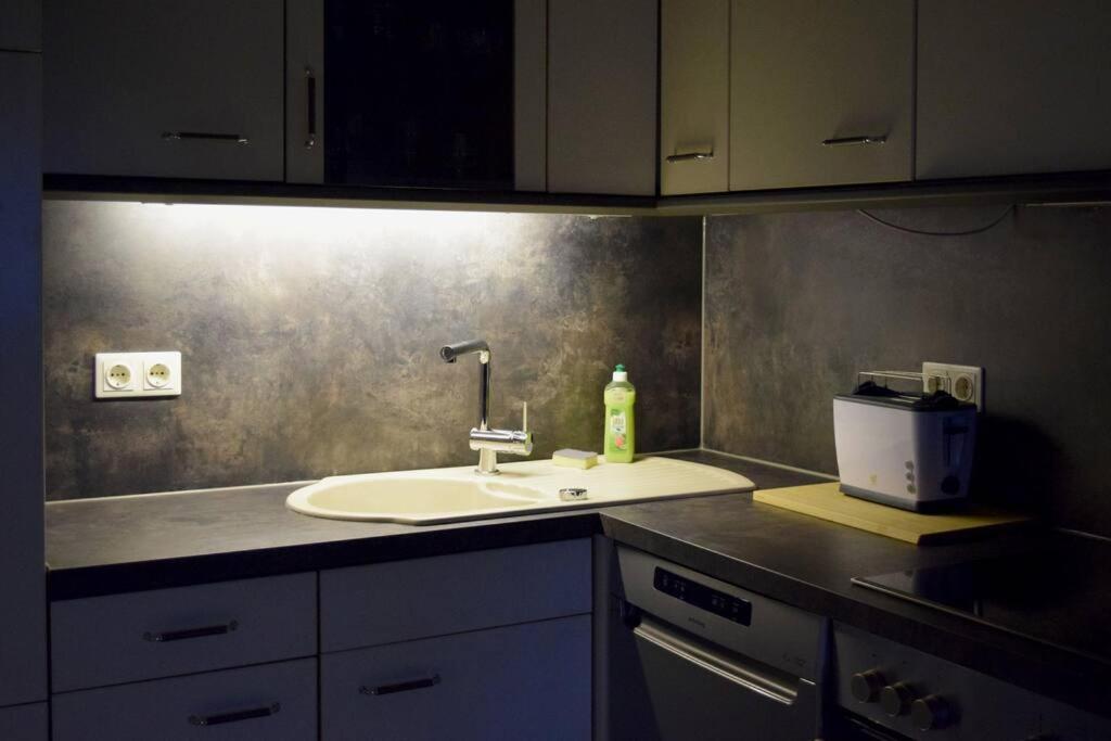 Md-5 Stadtfeld Beimsstrasse 81 - Appartement Domblick - Parkplatz - Balkon - 2Einzelbetten - Schlafsofa มัคเดอบวร์ก ภายนอก รูปภาพ